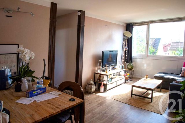 Appartement F3 à vendre - 3 pièces - 56.89 m2 - ST MAUR DES FOSSES - 94 - ILE-DE-FRANCE - Century 21 La Pie