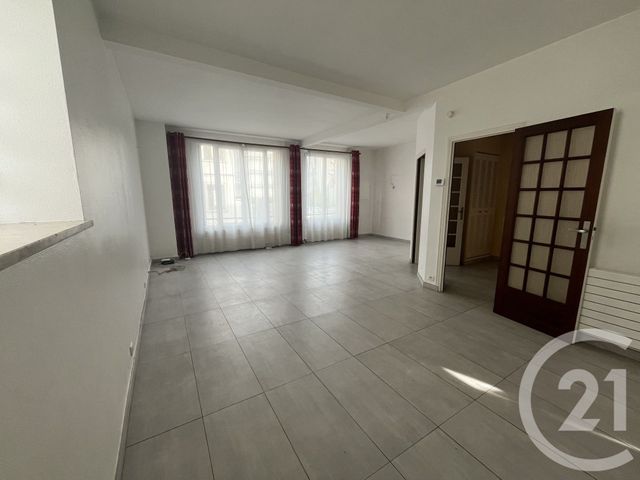 maison à vendre - 8 pièces - 142.0 m2 - ST MAUR DES FOSSES - 94 - ILE-DE-FRANCE - Century 21 La Pie