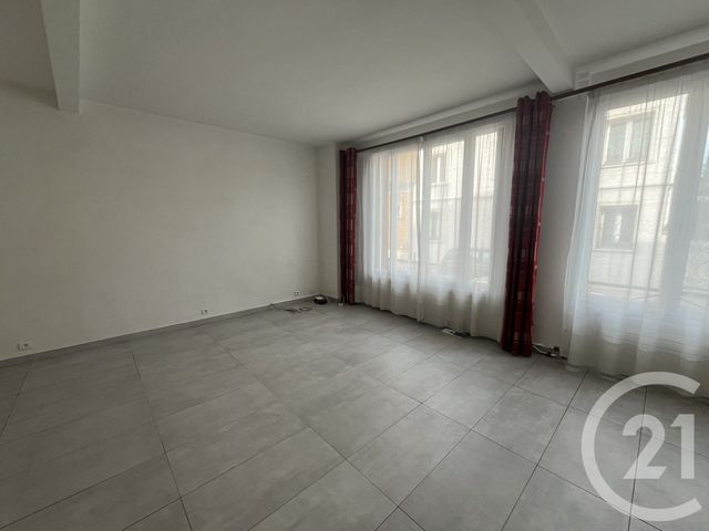 maison à vendre - 8 pièces - 142.0 m2 - ST MAUR DES FOSSES - 94 - ILE-DE-FRANCE - Century 21 La Pie