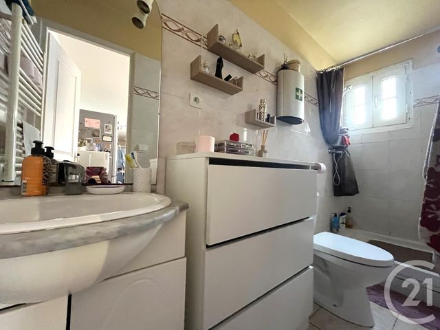 Appartement F4 à vendre - 4 pièces - 49.02 m2 - ST MAUR DES FOSSES - 94 - ILE-DE-FRANCE - Century 21 La Pie