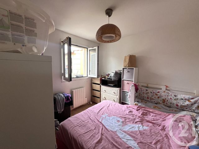 Appartement à vendre - 6 pièces - 77.35 m2 - ST MAUR DES FOSSES - 94 - ILE-DE-FRANCE - Century 21 La Pie