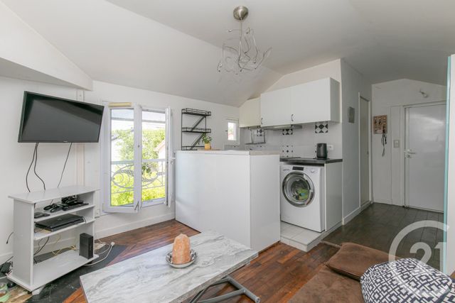Appartement F2 à vendre - 2 pièces - 28.12 m2 - ST MAUR DES FOSSES - 94 - ILE-DE-FRANCE - Century 21 La Pie