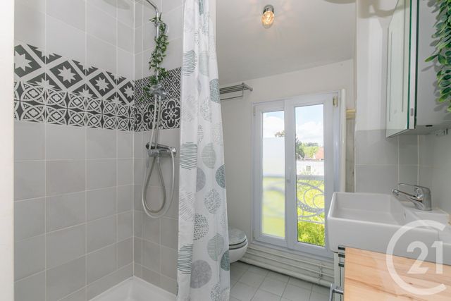 Appartement F2 à vendre - 2 pièces - 28.12 m2 - ST MAUR DES FOSSES - 94 - ILE-DE-FRANCE - Century 21 La Pie