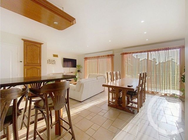 maison à vendre - 5 pièces - 90.78 m2 - ST MAUR DES FOSSES - 94 - ILE-DE-FRANCE - Century 21 La Pie