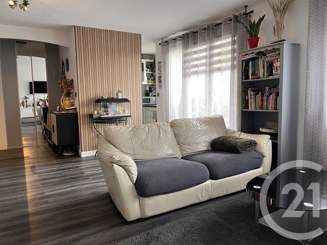 Appartement F3 à vendre - 3 pièces - 62.45 m2 - ST MAUR DES FOSSES - 94 - ILE-DE-FRANCE - Century 21 La Pie