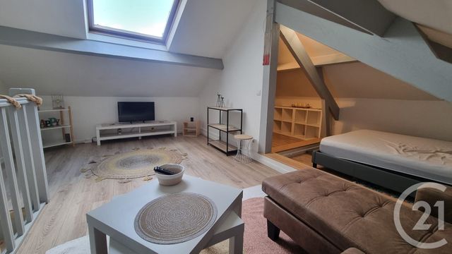 Appartement F2 à louer ST MAUR DES FOSSES