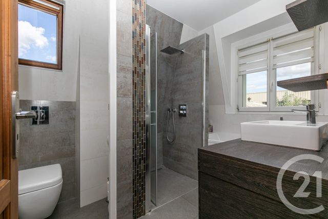maison à vendre - 5 pièces - 109.21 m2 - ST MAUR DES FOSSES - 94 - ILE-DE-FRANCE - Century 21 La Pie