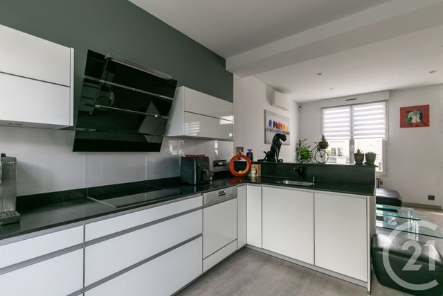 maison à vendre - 5 pièces - 109.21 m2 - ST MAUR DES FOSSES - 94 - ILE-DE-FRANCE - Century 21 La Pie