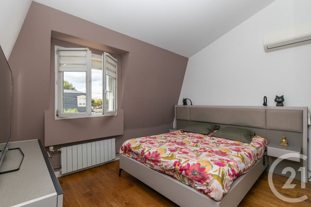 maison à vendre - 5 pièces - 109.21 m2 - ST MAUR DES FOSSES - 94 - ILE-DE-FRANCE - Century 21 La Pie