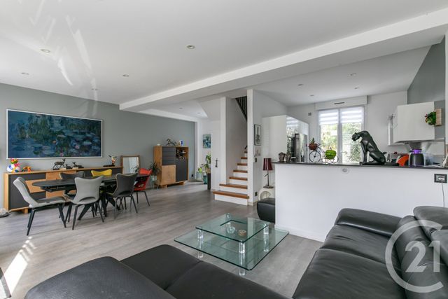 maison à vendre - 5 pièces - 109.21 m2 - ST MAUR DES FOSSES - 94 - ILE-DE-FRANCE - Century 21 La Pie