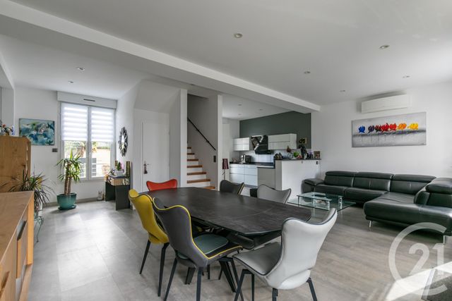 maison à vendre - 5 pièces - 109.21 m2 - ST MAUR DES FOSSES - 94 - ILE-DE-FRANCE - Century 21 La Pie