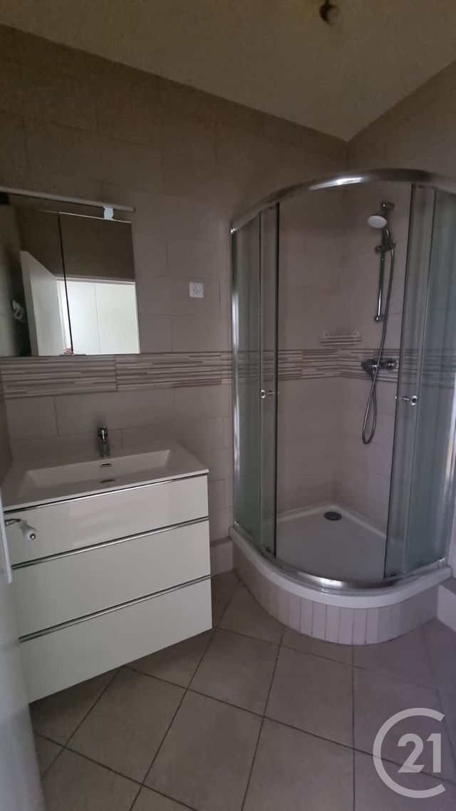 Appartement F2 à louer - 2 pièces - 46.56 m2 - LA VARENNE ST HILAIRE - 94 - ILE-DE-FRANCE - Century 21 La Pie