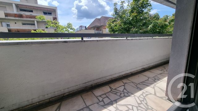Appartement F2 à louer - 2 pièces - 46.56 m2 - LA VARENNE ST HILAIRE - 94 - ILE-DE-FRANCE - Century 21 La Pie