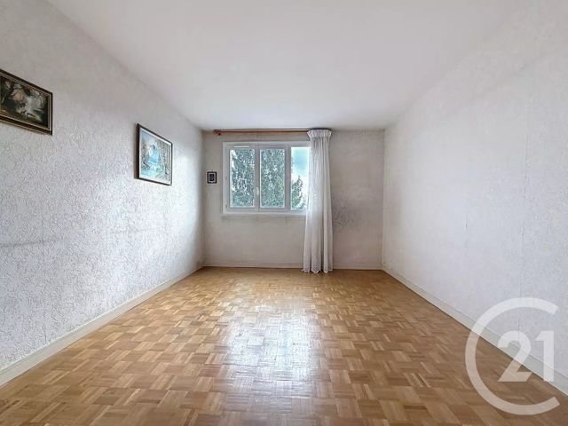 Appartement F2 à vendre ST MAUR DES FOSSES