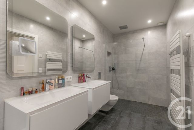 maison à vendre - 6 pièces - 118.07 m2 - ST MAUR DES FOSSES - 94 - ILE-DE-FRANCE - Century 21 La Pie