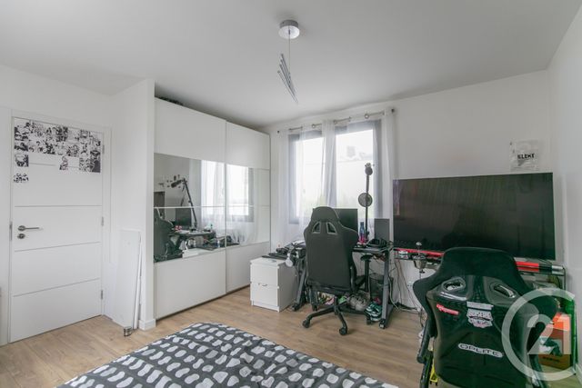 maison à vendre - 6 pièces - 118.07 m2 - ST MAUR DES FOSSES - 94 - ILE-DE-FRANCE - Century 21 La Pie