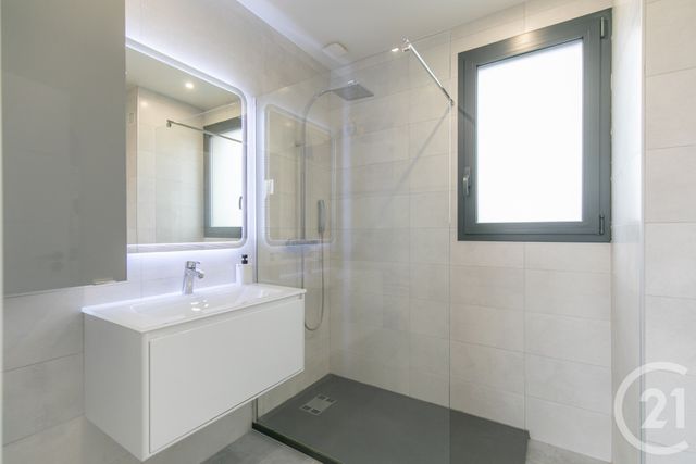 maison à vendre - 6 pièces - 118.07 m2 - ST MAUR DES FOSSES - 94 - ILE-DE-FRANCE - Century 21 La Pie