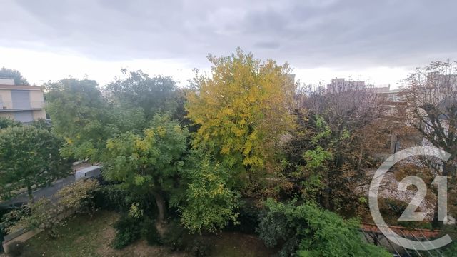 Appartement F1 à louer - 1 pièce - 28.95 m2 - LA VARENNE ST HILAIRE - 94 - ILE-DE-FRANCE - Century 21 La Pie