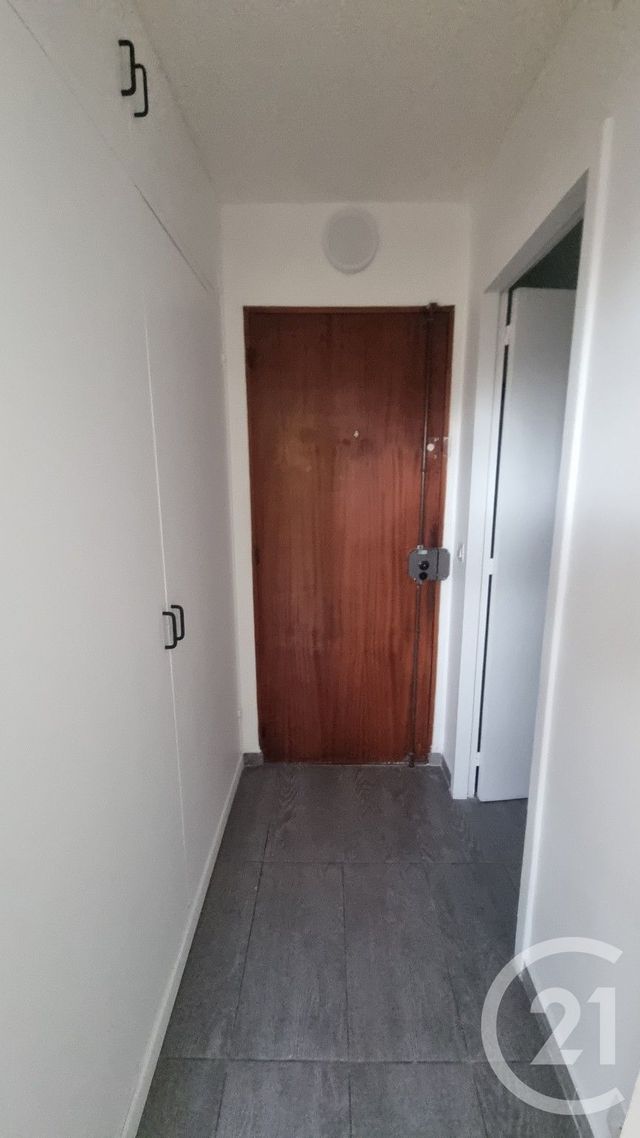 Appartement F1 à louer - 1 pièce - 28.95 m2 - LA VARENNE ST HILAIRE - 94 - ILE-DE-FRANCE - Century 21 La Pie