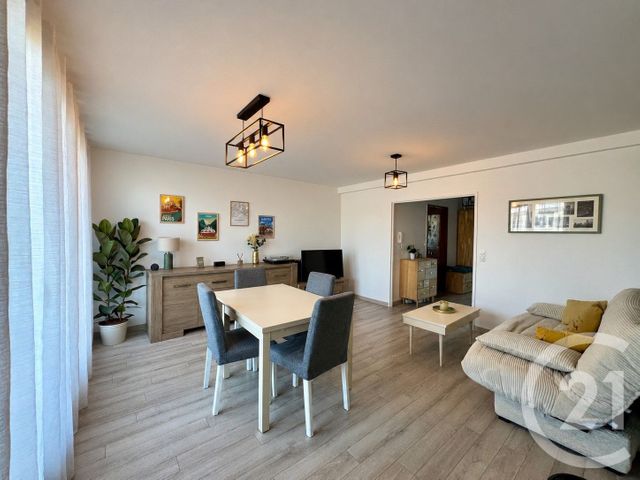 Appartement F3 à vendre - 3 pièces - 69.53 m2 - ST MAUR DES FOSSES - 94 - ILE-DE-FRANCE - Century 21 La Pie