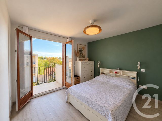 Appartement F3 à vendre - 3 pièces - 69.53 m2 - ST MAUR DES FOSSES - 94 - ILE-DE-FRANCE - Century 21 La Pie
