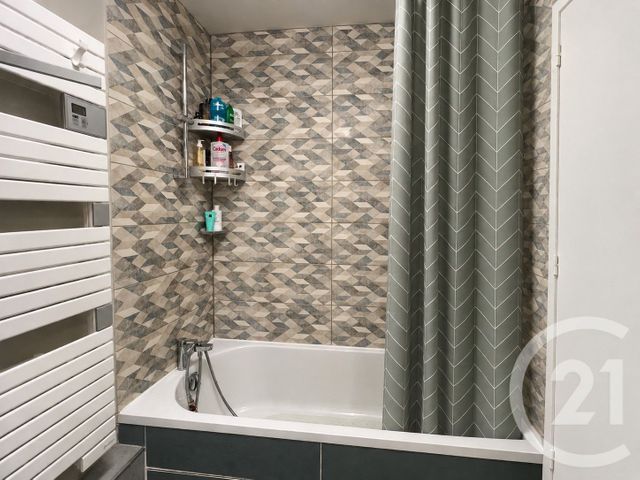 Appartement F3 à vendre - 3 pièces - 69.53 m2 - ST MAUR DES FOSSES - 94 - ILE-DE-FRANCE - Century 21 La Pie