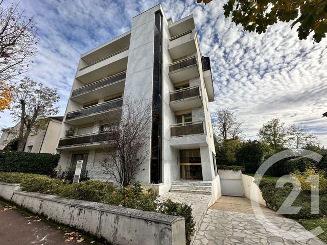 Appartement F1 à vendre ST MAUR DES FOSSES