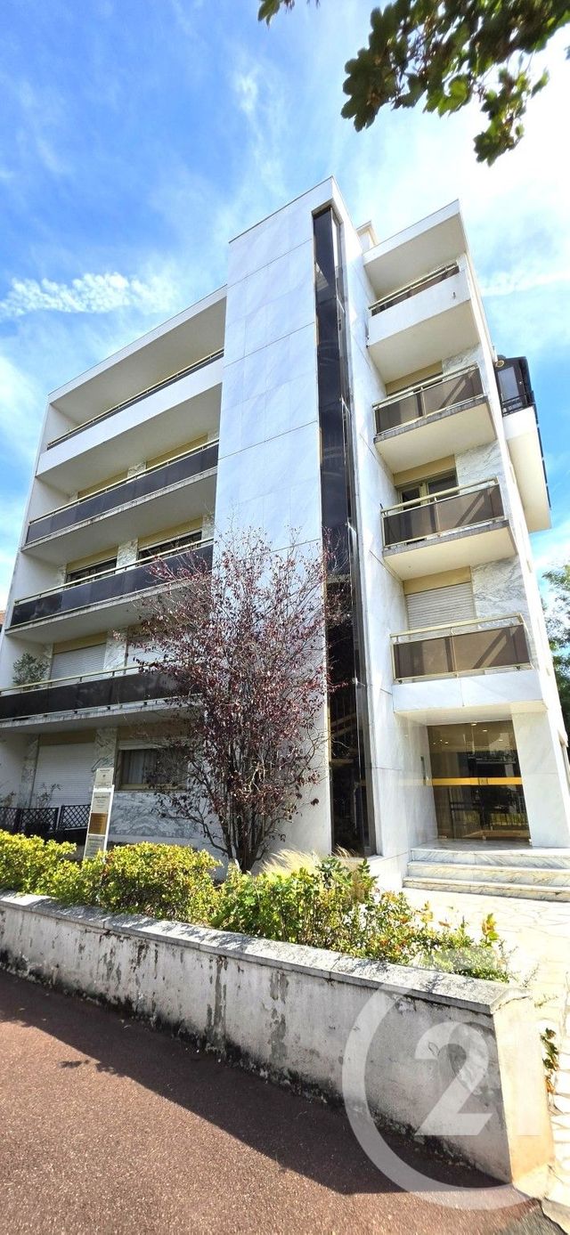 Appartement F1 à vendre - 1 pièce - 25.85 m2 - ST MAUR DES FOSSES - 94 - ILE-DE-FRANCE - Century 21 La Pie