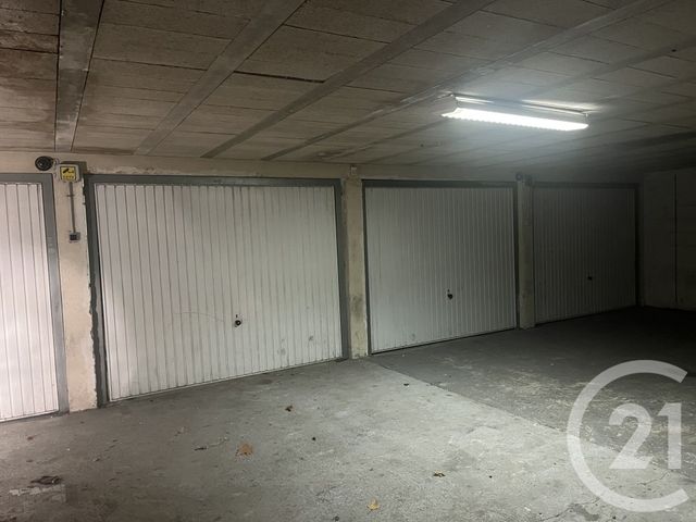 parking à louer - 12.0 m2 - ST MAUR DES FOSSES - 94 - ILE-DE-FRANCE - Century 21 La Pie