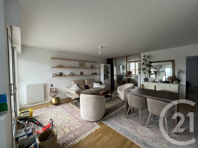 Appartement F4 à louer - 4 pièces - 85.51 m2 - ST MAUR DES FOSSES - 94 - ILE-DE-FRANCE - Century 21 La Pie