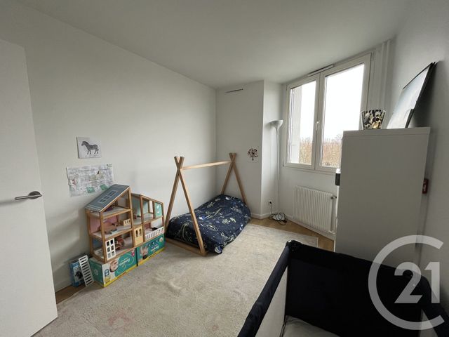 Appartement F4 à louer - 4 pièces - 85.51 m2 - ST MAUR DES FOSSES - 94 - ILE-DE-FRANCE - Century 21 La Pie