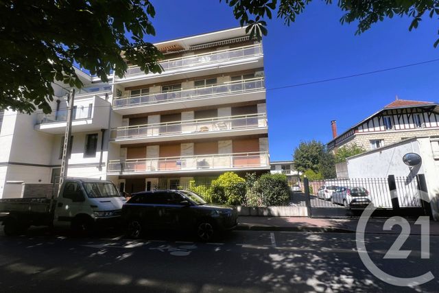 Appartement F3 à vendre - 3 pièces - 58.78 m2 - LA VARENNE ST HILAIRE - 94 - ILE-DE-FRANCE - Century 21 La Pie