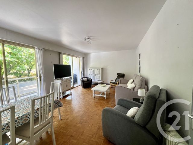 Appartement F3 à vendre - 3 pièces - 55.78 m2 - LA VARENNE ST HILAIRE - 94 - ILE-DE-FRANCE - Century 21 La Pie