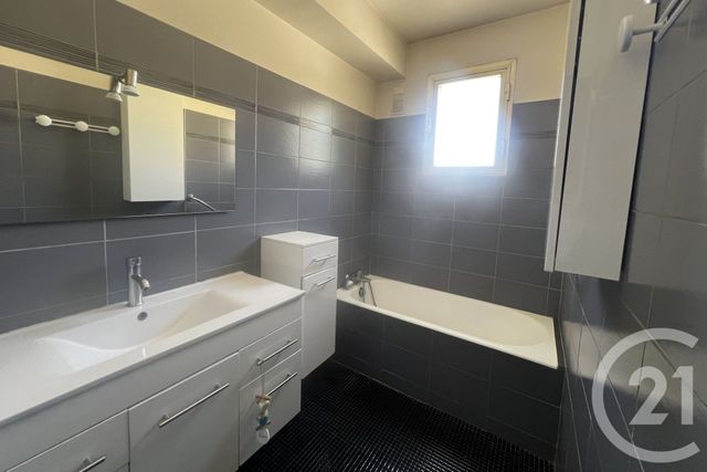 Appartement F3 à vendre - 3 pièces - 58.78 m2 - LA VARENNE ST HILAIRE - 94 - ILE-DE-FRANCE - Century 21 La Pie