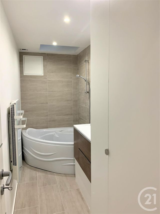 Appartement F5 à vendre - 5 pièces - 100.64 m2 - ST MAUR DES FOSSES - 94 - ILE-DE-FRANCE - Century 21 La Pie