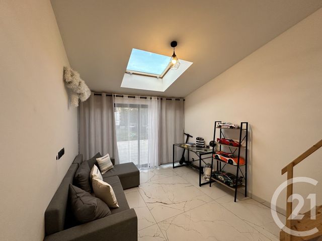 maison à vendre - 5 pièces - 120.0 m2 - LA VARENNE ST HILAIRE - 94 - ILE-DE-FRANCE - Century 21 La Pie