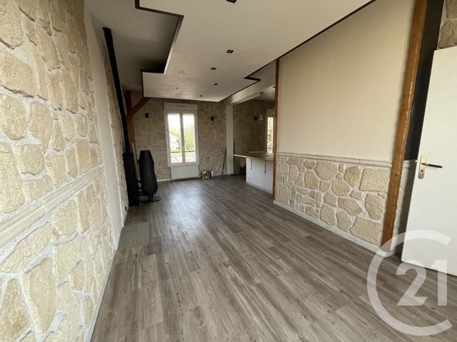 Appartement F3 à louer - 3 pièces - 60.1 m2 - ST MAUR DES FOSSES - 94 - ILE-DE-FRANCE - Century 21 La Pie
