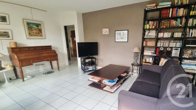 Appartement F5 à vendre - 5 pièces - 87.04 m2 - ST MAUR DES FOSSES - 94 - ILE-DE-FRANCE - Century 21 La Pie