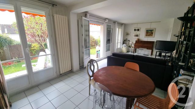 Appartement F5 à vendre - 5 pièces - 87.04 m2 - ST MAUR DES FOSSES - 94 - ILE-DE-FRANCE - Century 21 La Pie