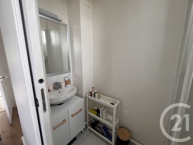 Appartement F2 à louer - 2 pièces - 39.32 m2 - LA VARENNE ST HILAIRE - 94 - ILE-DE-FRANCE - Century 21 La Pie