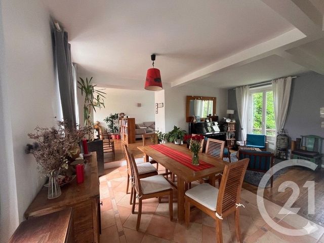 maison à vendre - 7 pièces - 143.6 m2 - ST MAUR DES FOSSES - 94 - ILE-DE-FRANCE - Century 21 La Pie
