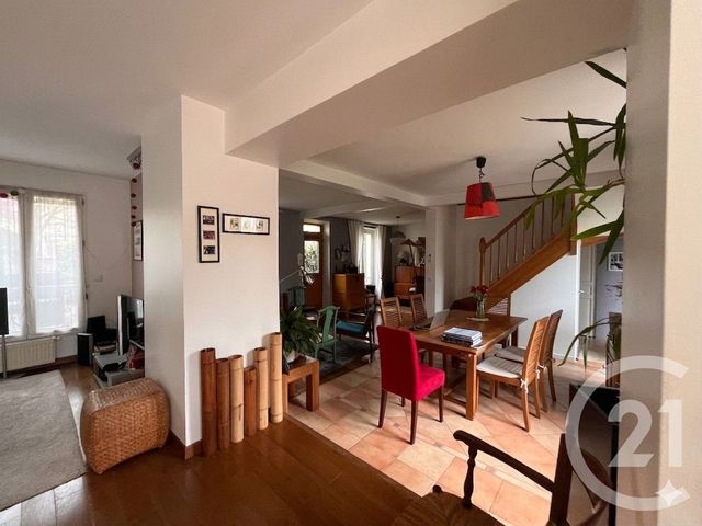 maison à vendre - 7 pièces - 143.6 m2 - ST MAUR DES FOSSES - 94 - ILE-DE-FRANCE - Century 21 La Pie