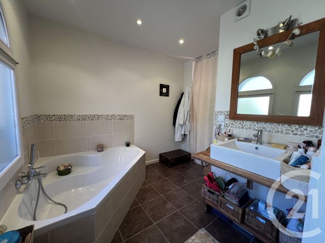 maison à vendre - 7 pièces - 143.6 m2 - ST MAUR DES FOSSES - 94 - ILE-DE-FRANCE - Century 21 La Pie