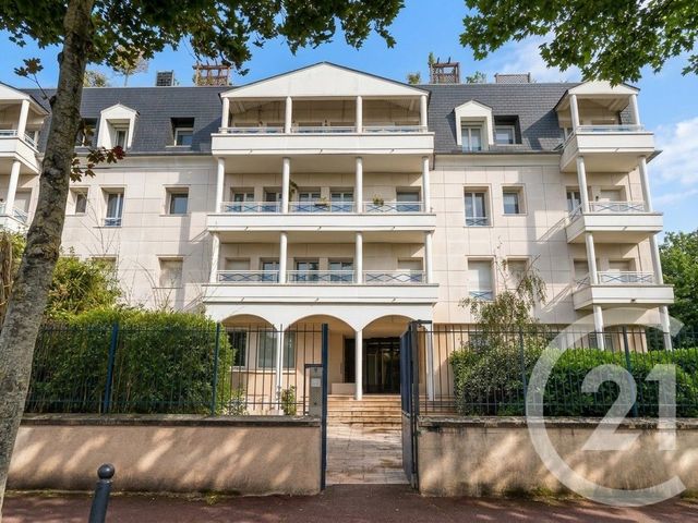 Appartement F2 à vendre ST MAUR DES FOSSES