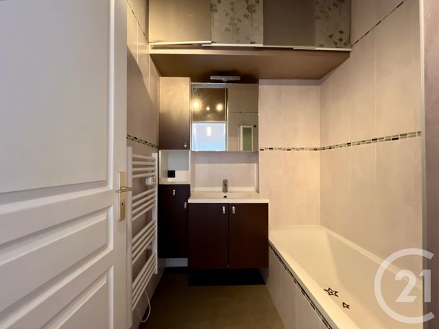 Appartement F2 à vendre - 2 pièces - 44.49 m2 - ST MAUR DES FOSSES - 94 - ILE-DE-FRANCE - Century 21 La Pie