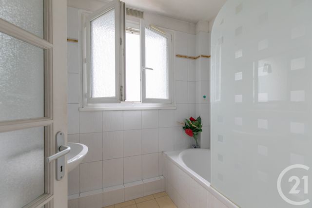Appartement F3 à vendre - 3 pièces - 72.0 m2 - ST MAUR DES FOSSES - 94 - ILE-DE-FRANCE - Century 21 La Pie