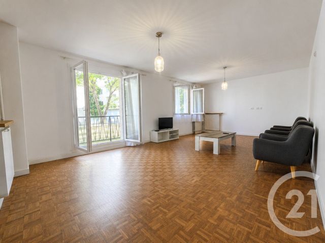 Appartement F5 à vendre - 5 pièces - 92.76 m2 - ST MAUR DES FOSSES - 94 - ILE-DE-FRANCE - Century 21 La Pie