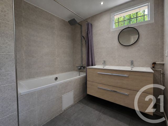 Appartement F5 à vendre - 5 pièces - 92.76 m2 - ST MAUR DES FOSSES - 94 - ILE-DE-FRANCE - Century 21 La Pie