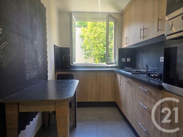 Appartement F5 à vendre - 5 pièces - 92.76 m2 - ST MAUR DES FOSSES - 94 - ILE-DE-FRANCE - Century 21 La Pie