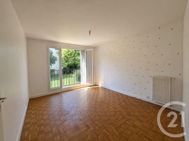 Appartement F5 à vendre - 5 pièces - 92.76 m2 - ST MAUR DES FOSSES - 94 - ILE-DE-FRANCE - Century 21 La Pie